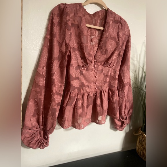 HP✨Pink Flowy Blouse - (Medium) - Picture 3 of 8
